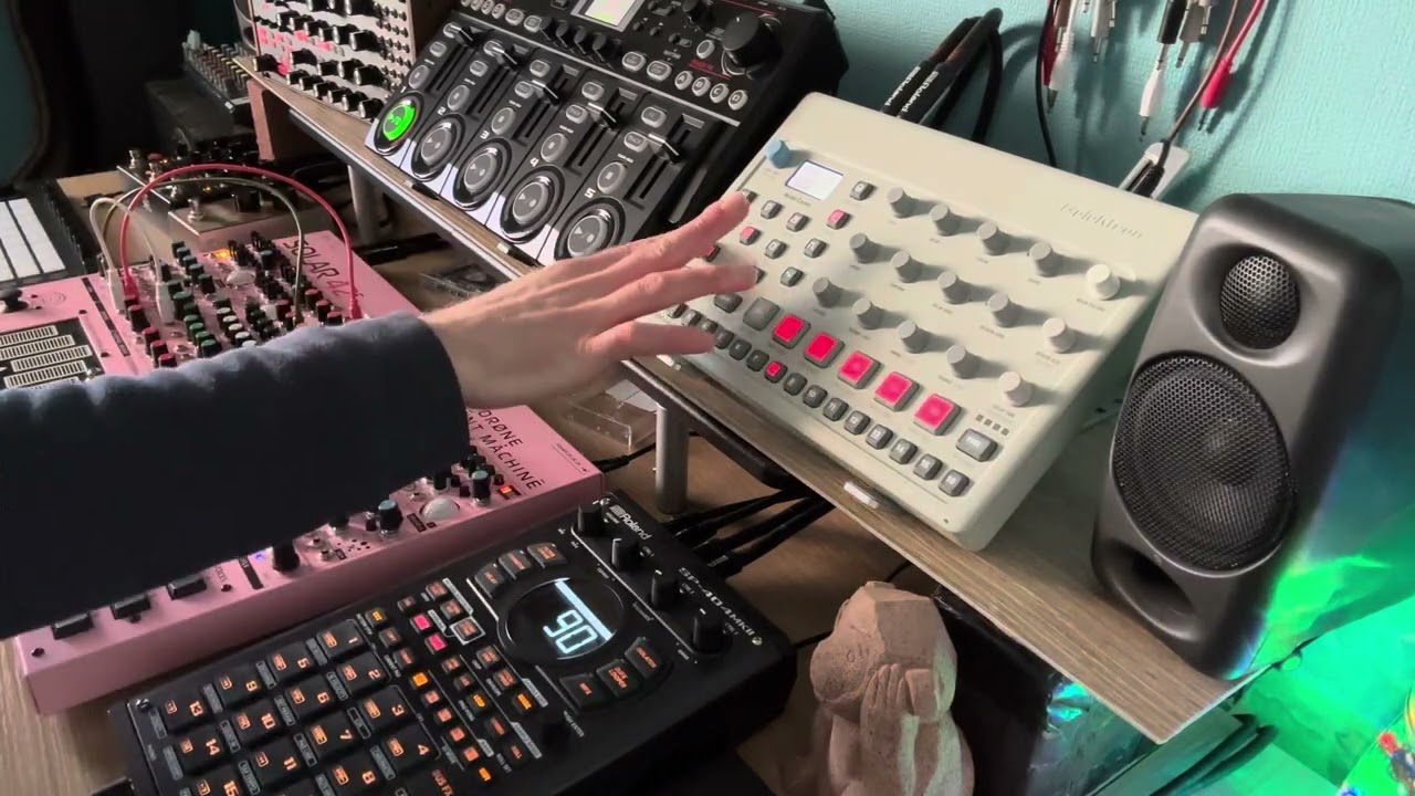 Techno jam - model cycles and solar 42f - YouTube
