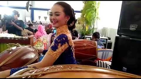 Eva kenthir/Nayantaka caping gunung