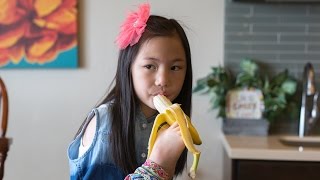 Incredible SevenYearOld Uses Her Feet As Hands