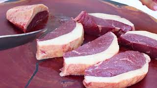 Churrasco com carne de primeira: picanha uruguaia, costela, maminha e vazio 200 dias