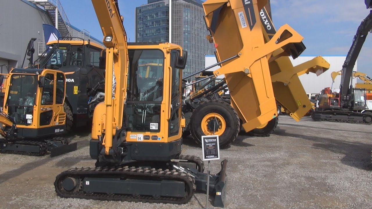 Hyundai R35Z-9A Crawler Mini Excavator (2023) Exterior and Interior ...