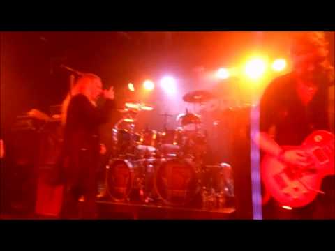Saxon  To Hell & Back Again