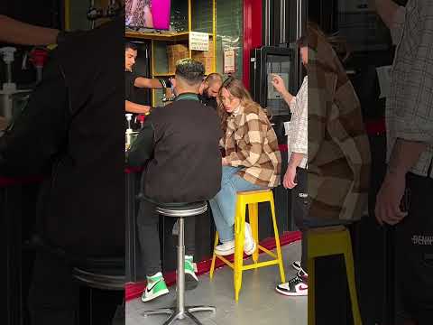 وحدي اقول اه      مضحك الشعب الصيني ماله حل 50  
