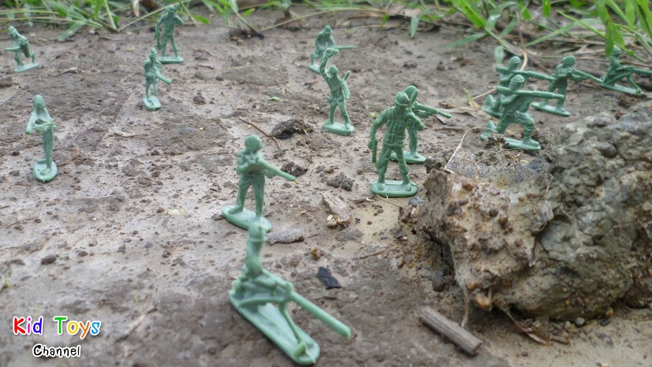 Green soldiers combat Toy soldiers Figure action YouTube