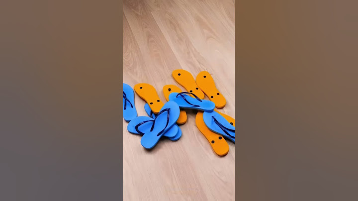 😏 We need anti cockroach slippers here😱 Cool DIY idea #diy #drolldudes