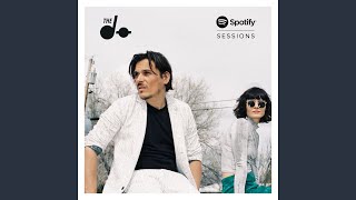 Keep Your Lips Sealed - Live from Spotify Paris