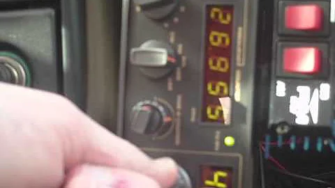 11 meter DX AMAZING Propagation Conditions During Solar Storm 26.515 MHz - 26.955 MHz