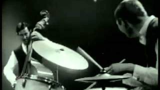 Miniatura de vídeo de "Blues in F - Wes Montgomey 1965"