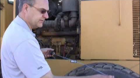 Used grader inspection-engine compartment