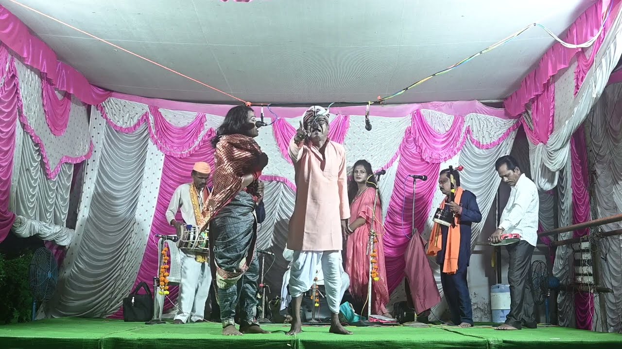 Khada tamasha shahir moreshwar #trending #dance #khadigammat #song #video #love #funny #comedy 