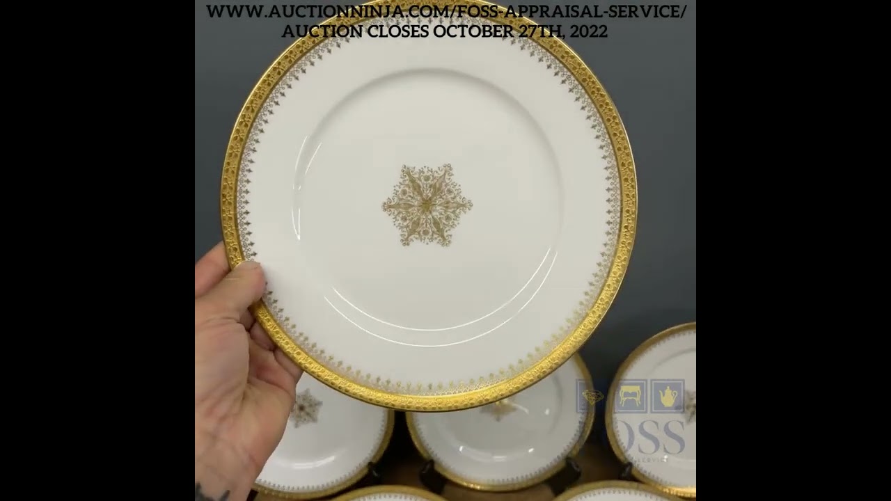 Set Of Sixteen Limoges Gilded China 8.5" Lunch Plates With Snowflake Pattern