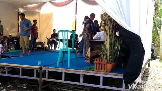 Aksi nekad di belakang panggung