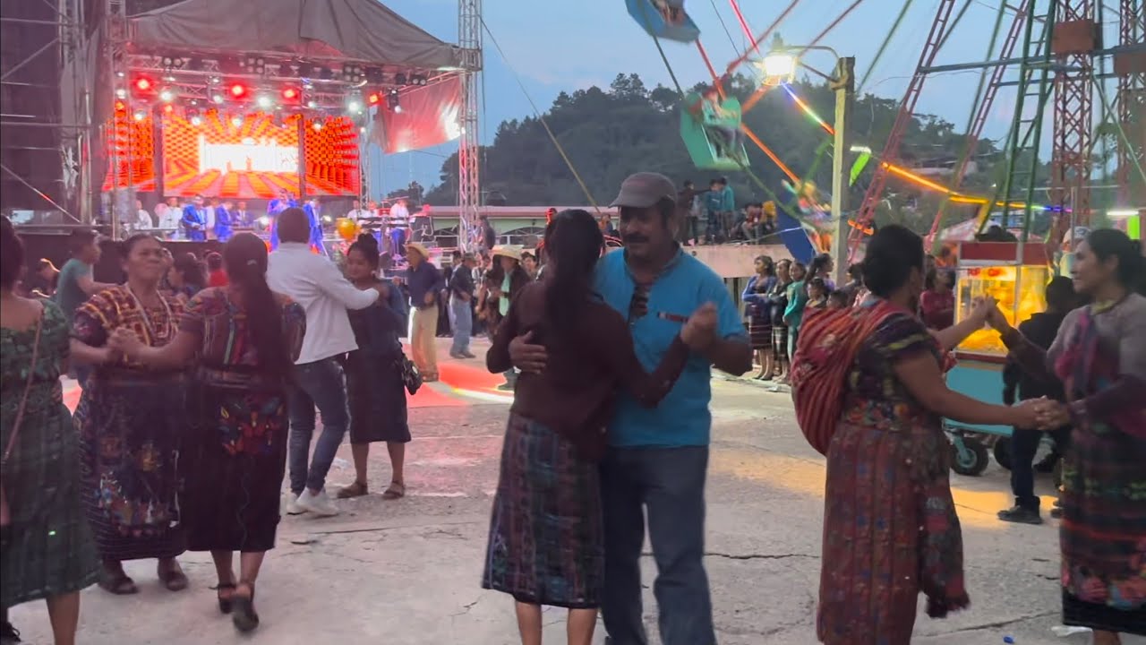 Bailando Con La Marimba Orquesta La Riquitosa Ecos Del Paisaje YouTube
