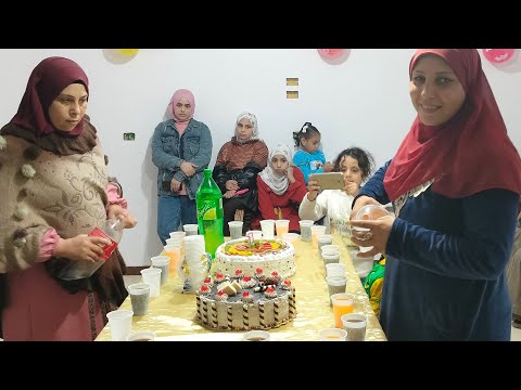 ضحكتنا فى لمتنا حفلة عيد ميلاد ابن بنت اخويا الكبير كل سنه وهو طيب
