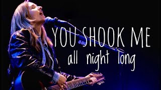 Melissa Etheridge sings AC/DC You shook me all night long! chords