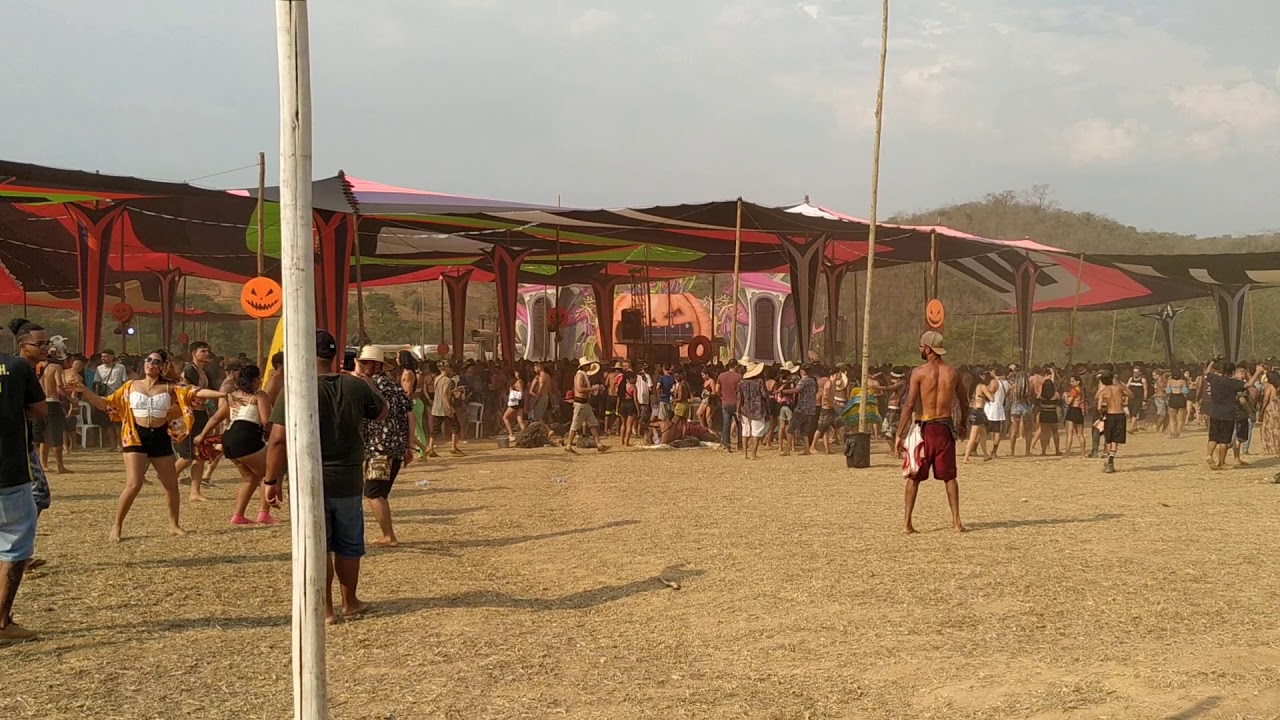 WHITENO1SE e RANJI FT. NINA NESBITT - THE MOMENTS I'M MISSING