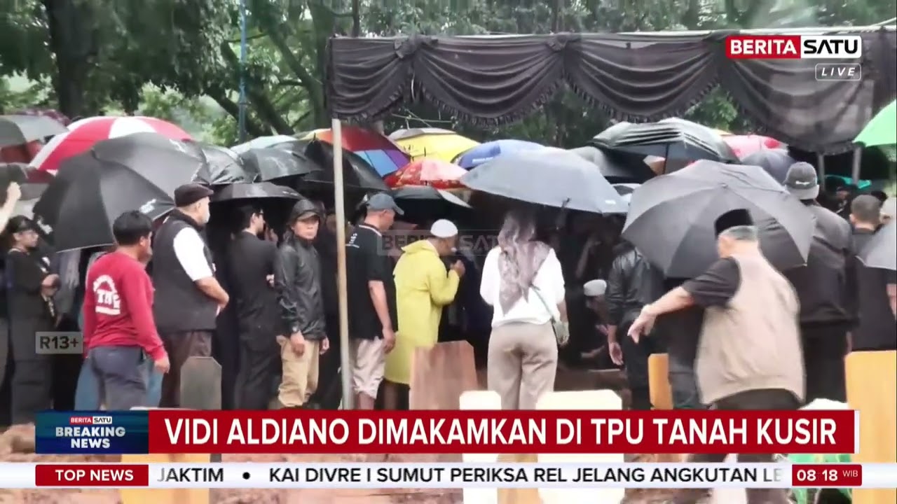Hujan Iringi Pemakaman Vidi Aldiano di TPU Tanah Kusir #beritasatu