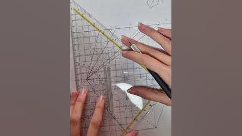 Interseção de uma reta com um sólido - pirâmide hexagonal - Geometria Descritiva A.