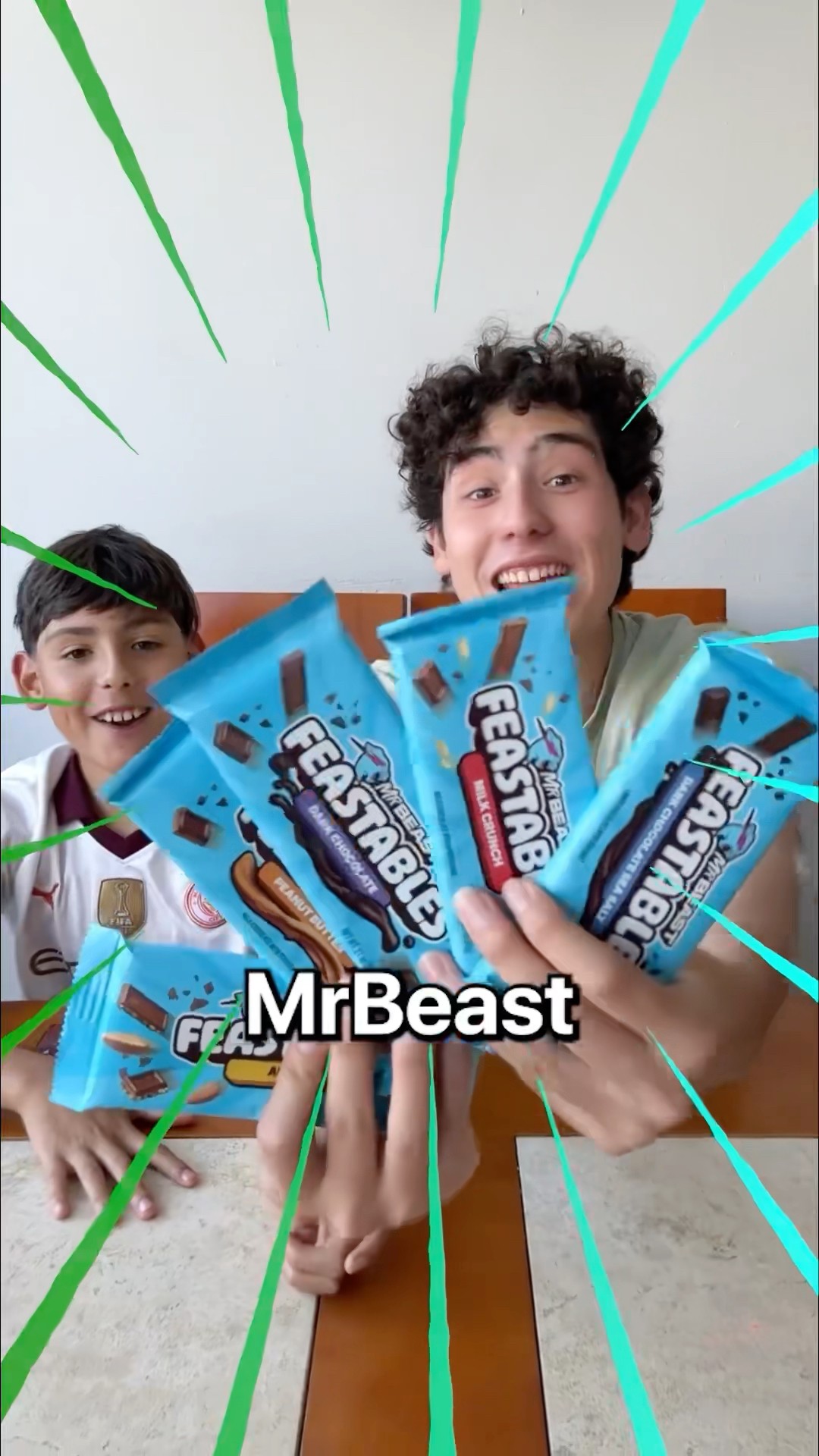 CHOCOLATES DE MR. BEAST?| Leo Study