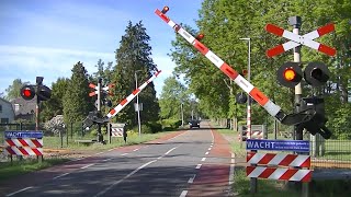 Spoorwegovergang Vriezenveen // Dutch railroad crossing screenshot 5