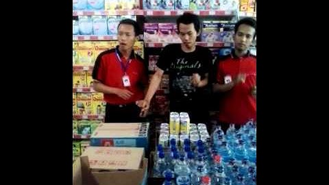 Karyawan alfamart goyang oplosan