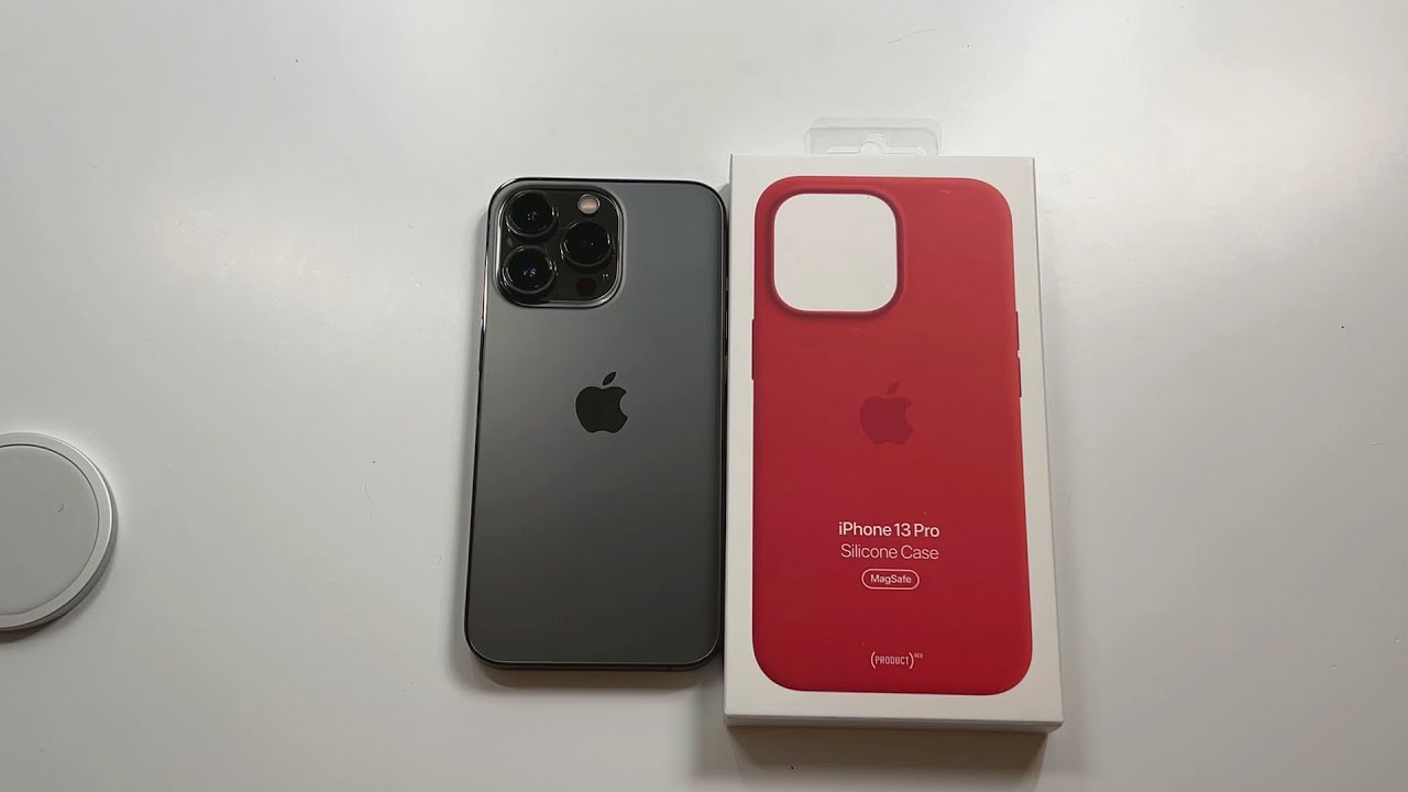 hybrid årsag krone Official Apple Silicone Case Product Red for iPhone 13 Pro Unboxing and  Review - YouTube