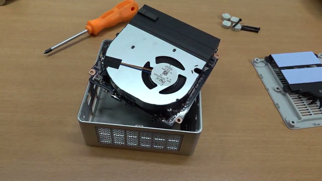 Compact Design For Incredable Gaming Power / Minis Forum Mini PC