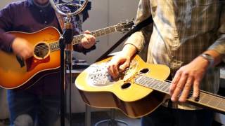 Rob Ickes & Trey Hensley - Ballad of a Well Known Gun (live at ETL) chords