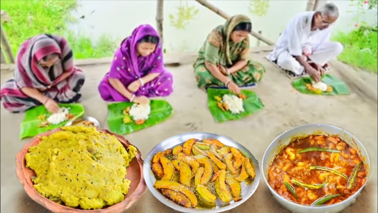 চিংড়ি মাছের বাটি চচ্চড়ি, কুমড়ো ভাজি আর ঝিঙে বাটা রান্না করে দুপুরে জমিয়ে খাওয়া দাওয়া