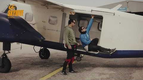 Head Up Head Down Exit with Kristian Moxnes at Skydive Spain