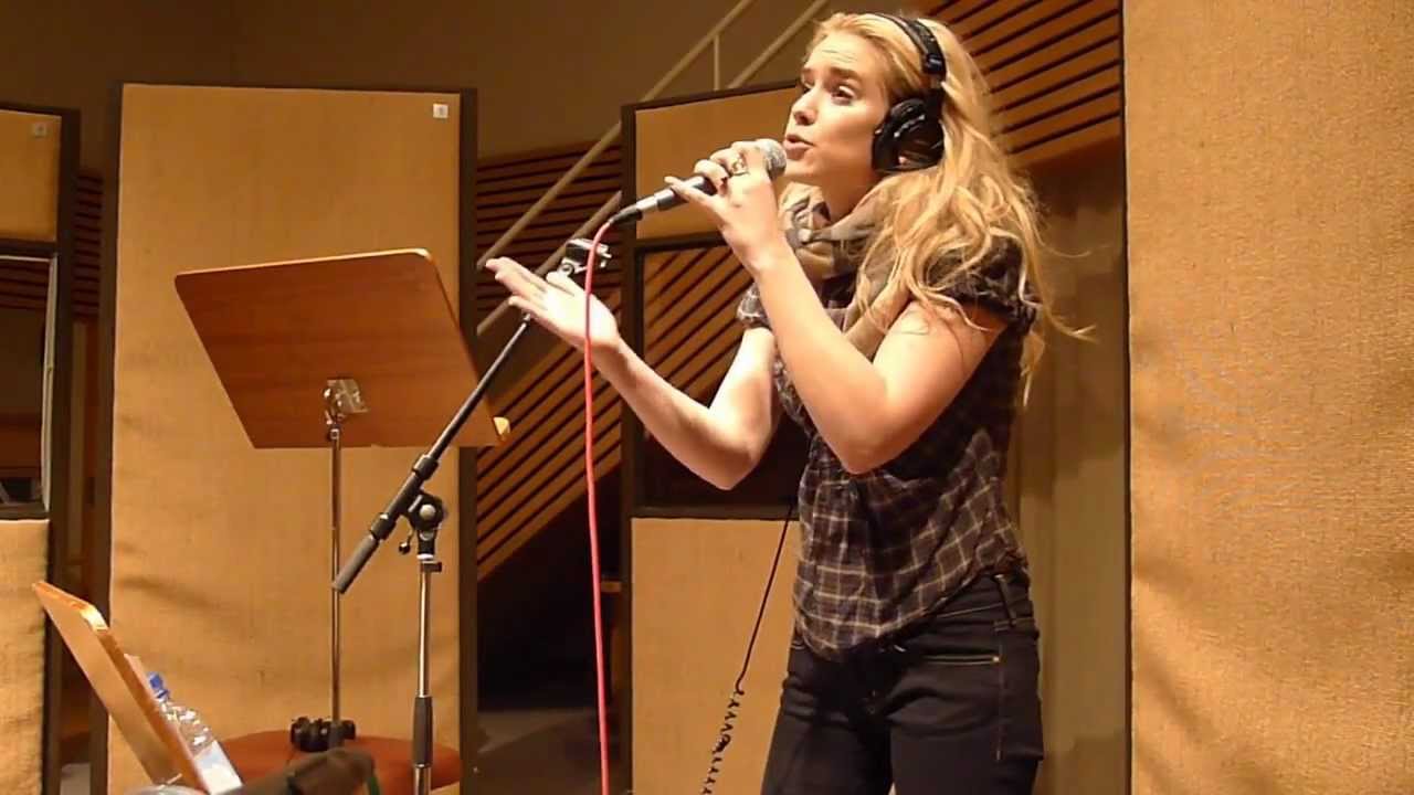 Yohanna - Is it true? (sung in a radio studio) - Jóhanna Guðrún