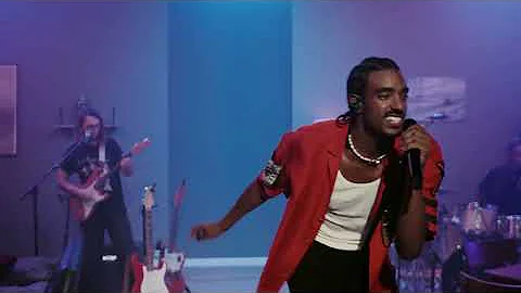 Tai Verdes - "how deep?" (Performed in Front of a ...