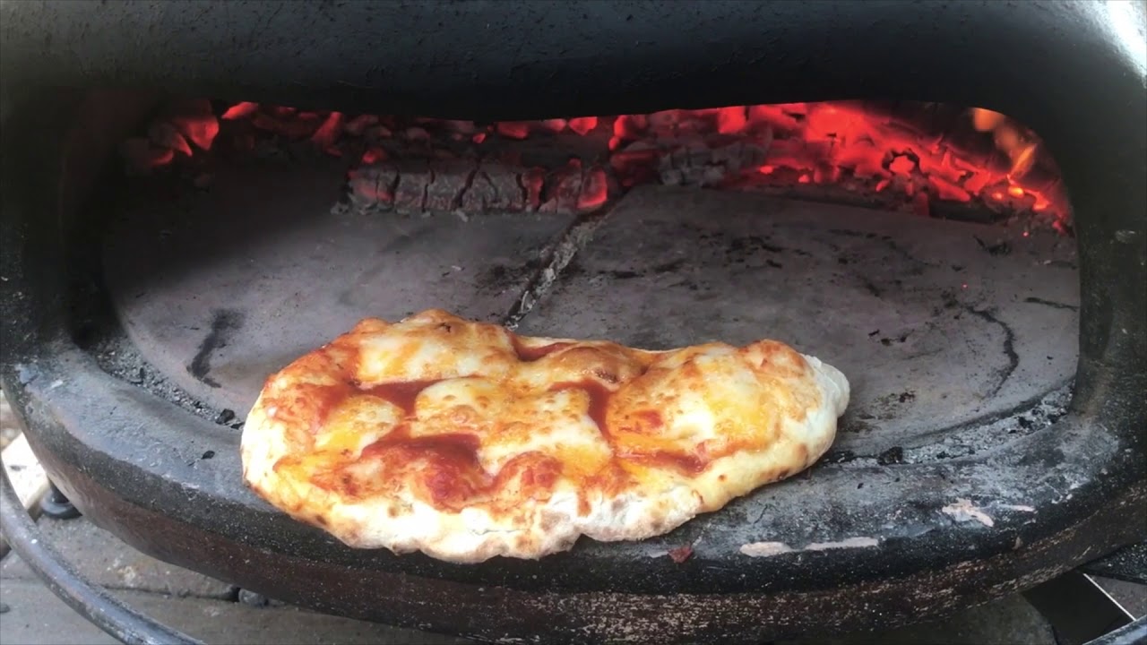 Making Ravenna Pizza oven pizza! Jan 2019 - YouTube