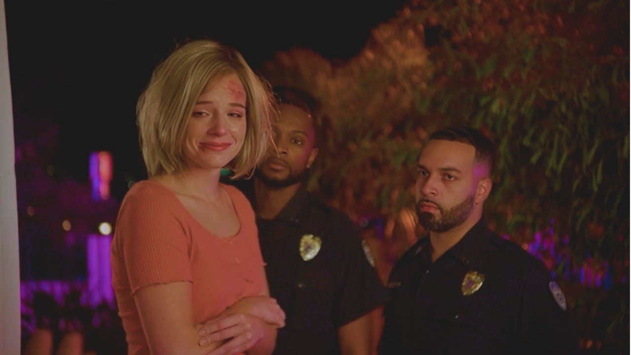 ام جديدة بتحس بالخطر من المربية ومحدش مصدقها لحد ما بتكتشف الحقيقة الغير متوقعة / ملخص فيلم 