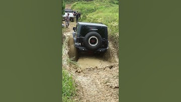 Jeep Wrangler JK Rubicon Crazy Torque in Mud 🔥😲🔥 #jeepwrangler #torque #offroad #shorts