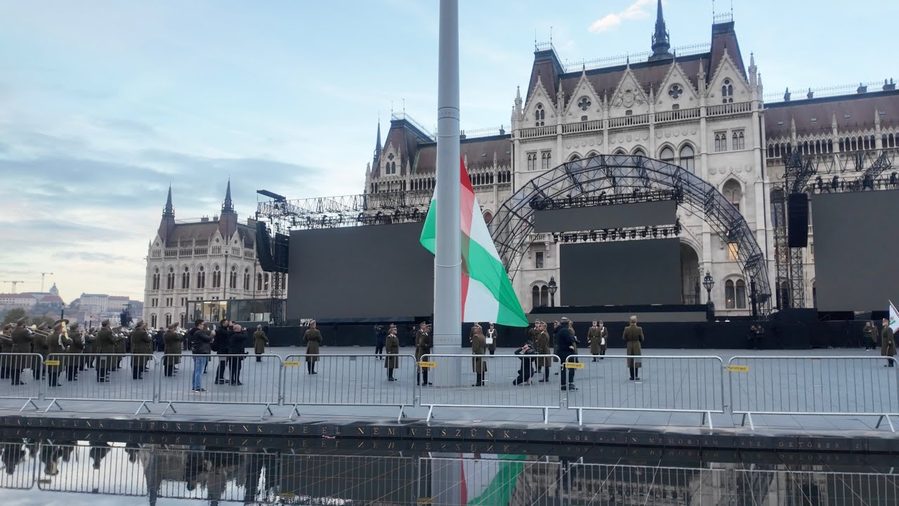 Hungary's Flag Raising Ceremony 🇭🇺 Zászlófelvonási ünnepség 2025. okt. 23-án a Magyar Országháznál
