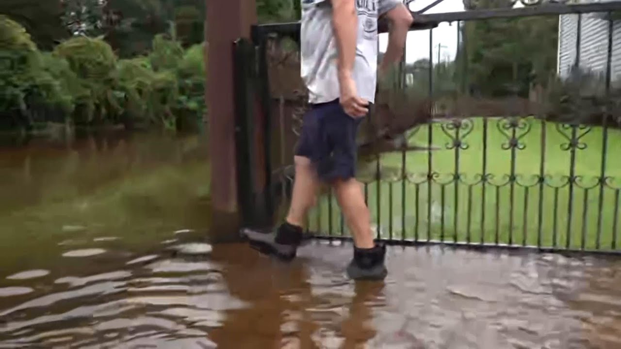 Residents clean up after Tropical Storm Debby drenches South Carolina ...