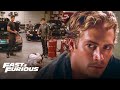 倉庫を嗅ぎまわるブライアン『ワイルド・スピード』本編映像