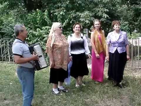 Журавка поет песню У нас сьогоднi свято 