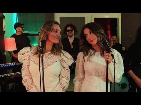 'Mamma Mia' By Sing It Live