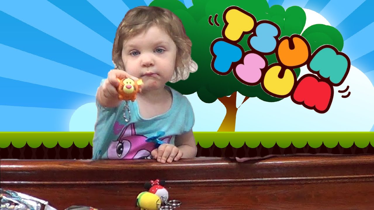 kids anka Genevieve Opens Tsum Tsum Keychains!