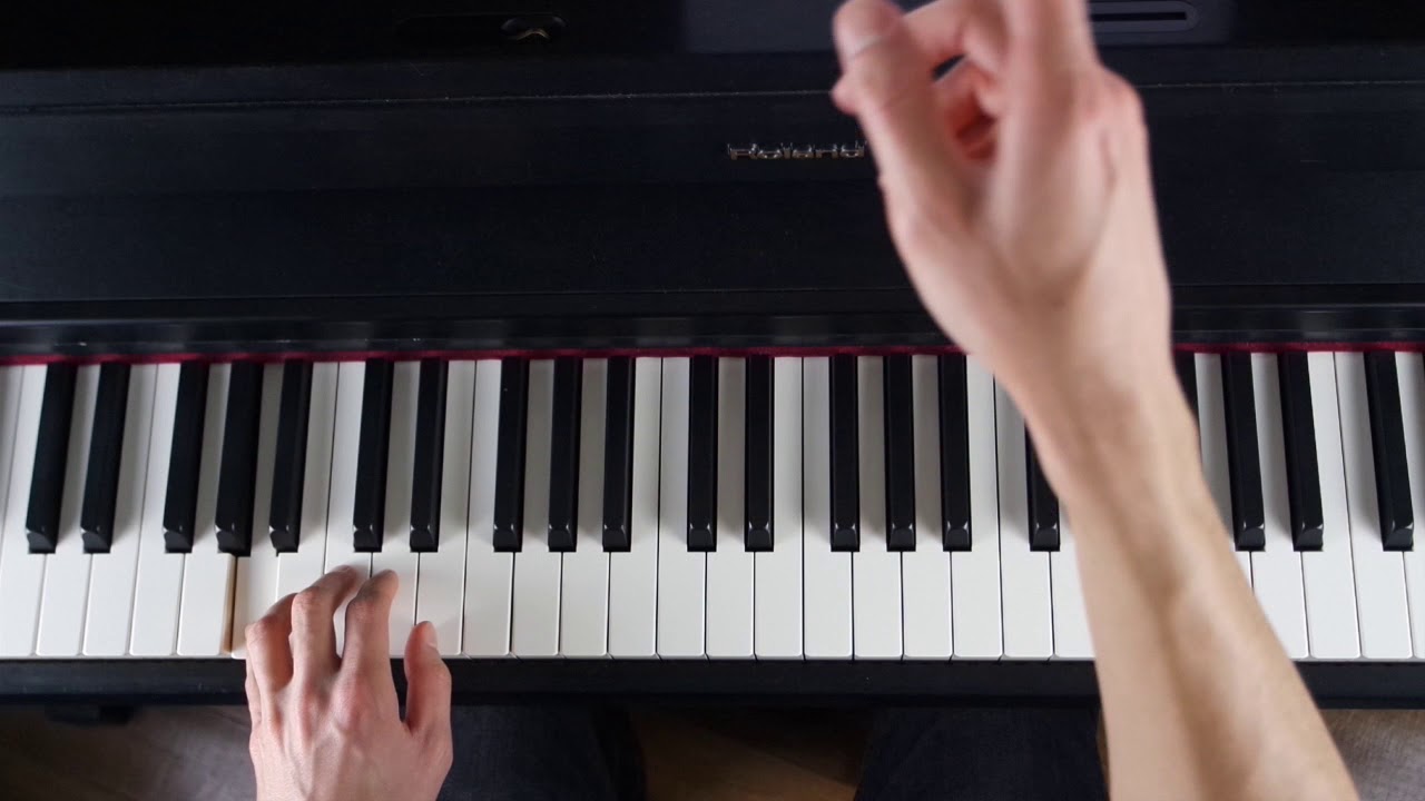 Leçon de piano n°5+ : Tutoriel Riche - Claudio Capéo - YouTube