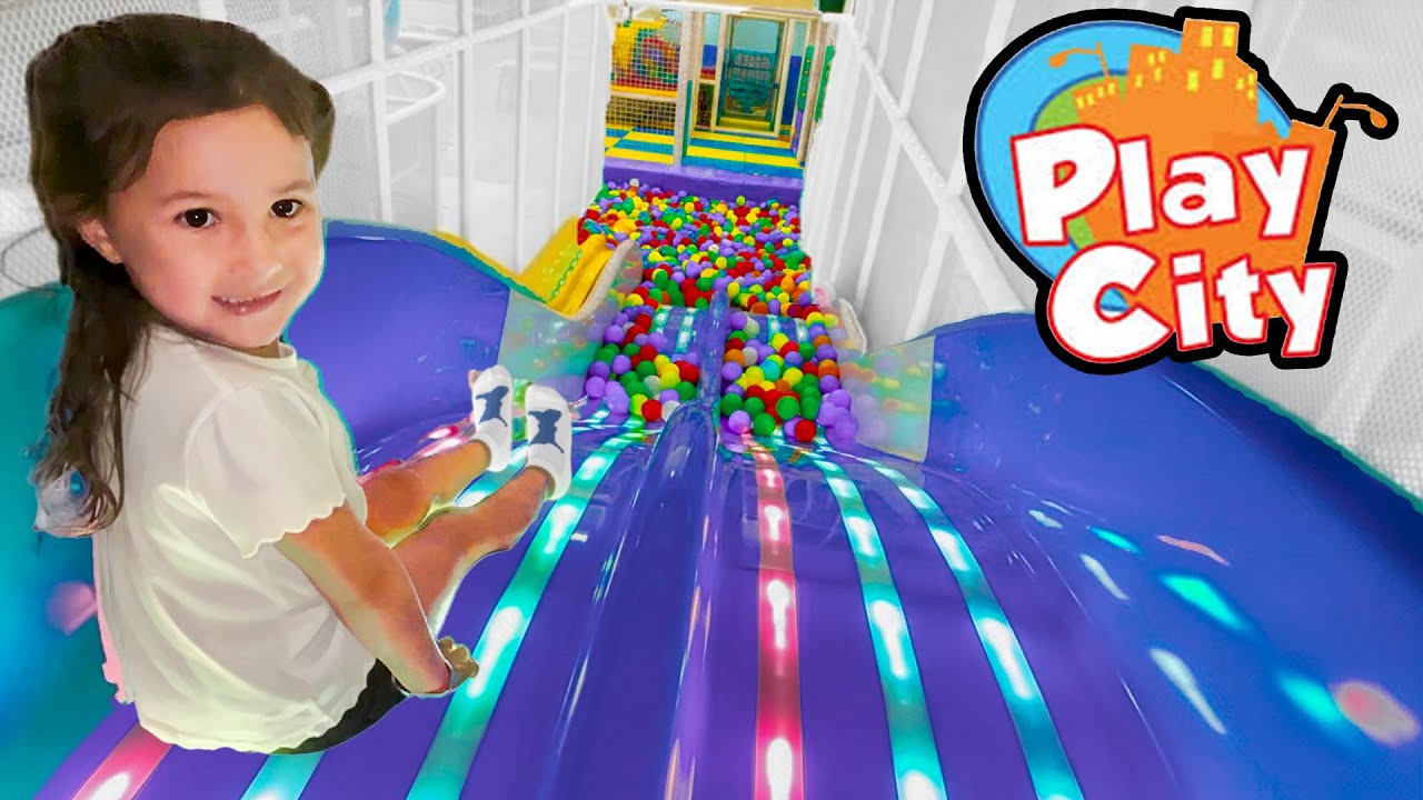 LiGHTNiNG SLiDE?! Oak CLiMBS 3 STORY PLAYGROUND AT PLAY CiTY - ViSTA CALiFORNIA