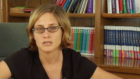 Writing Lessons : How to Write a Peer Review