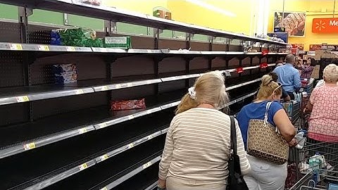 Florida residents prepare for Hurricane Matthew