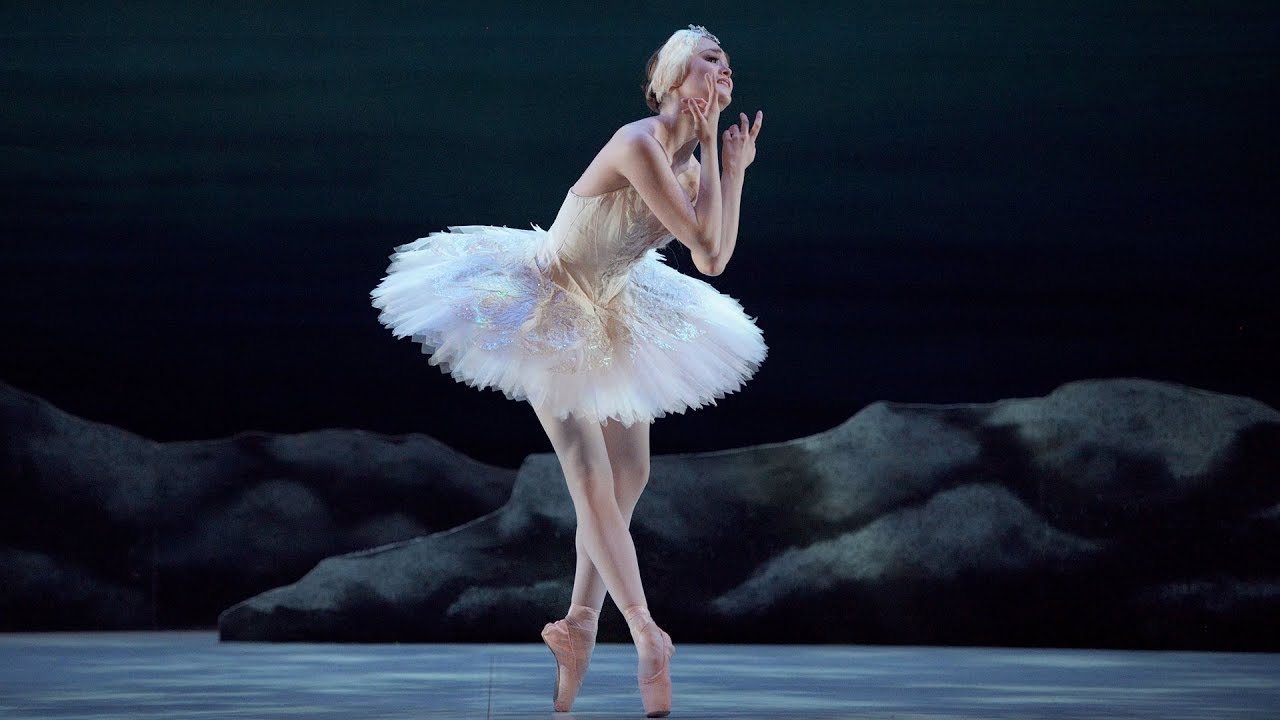 My First Ballet: Swan Lake – Lakeside (excerpt) | English National Ballet