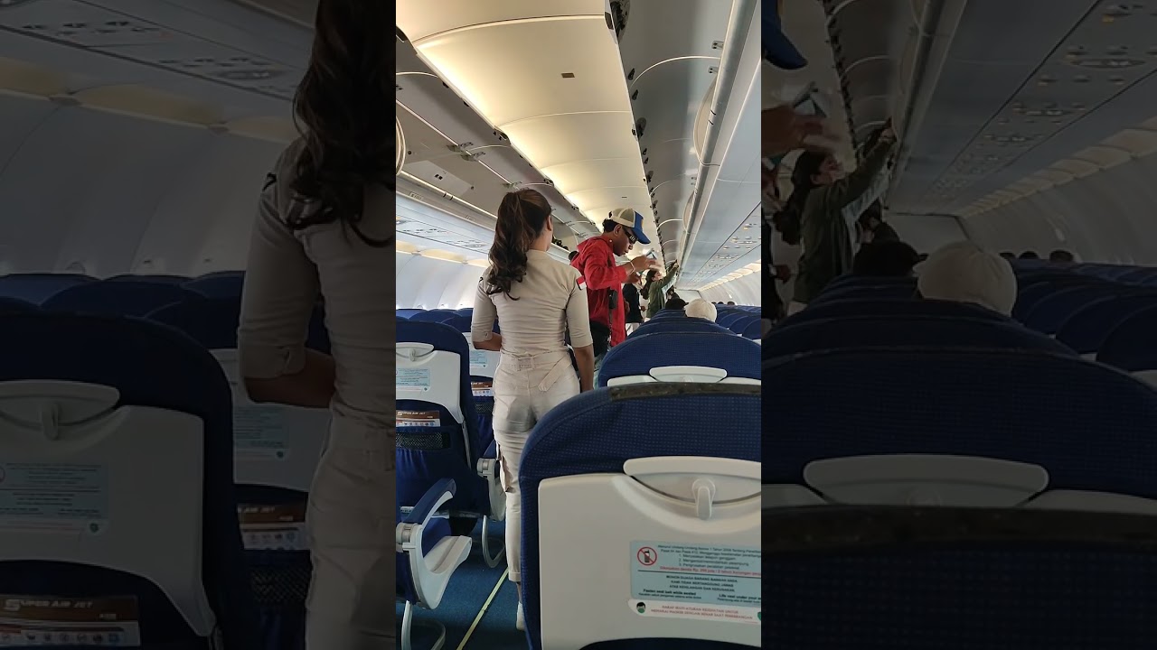 Menemani Aayang lagi kerja