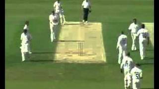 Worst Cricket Dismissal Ever.flv cant believe ua eyes