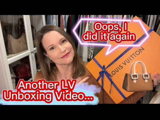 Unboxing Louis Vuitton Book Chain Wallet Cruise 2023 Collection