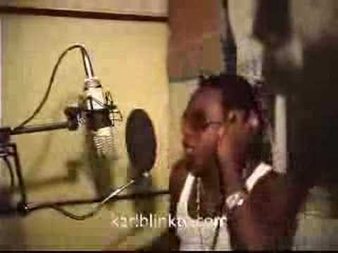 Little Hero - No Gun Nuh Mek Dung Deh